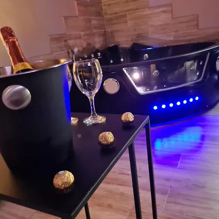 Z Jacuzzi Kraków