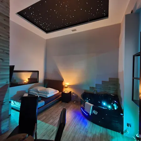 Z Jacuzzi Apartament *