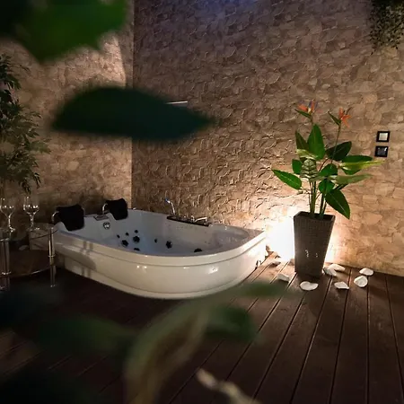 Z Jacuzzi Apartament *