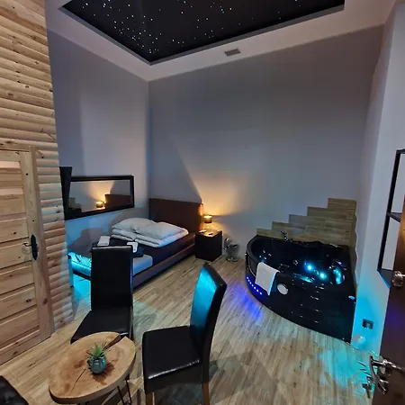 Z Jacuzzi Kraków